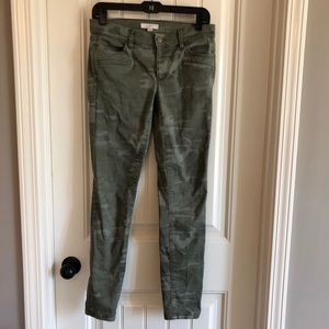 Ann Taylor LOFT green camo pants matchstick cut